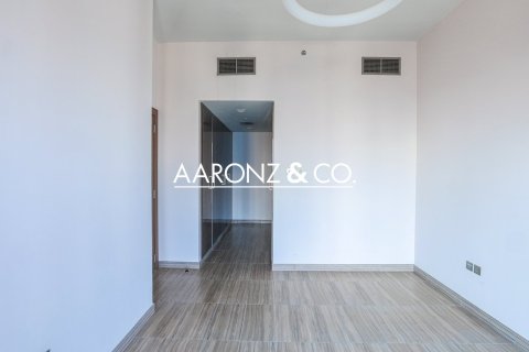 Appartement à Jumeirah Lake Towers, Dubai, 1 chambre, 69.8 m², № 78469 - photo 8