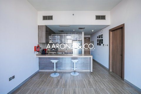 Appartement à Jumeirah Lake Towers, Dubai, 1 chambre, 69.8 m², № 78469 - photo 1