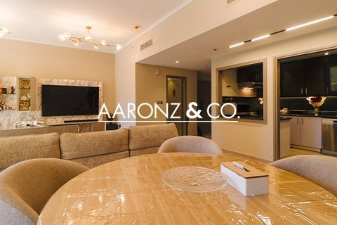 Appartement à Jumeirah Beach Residence, Dubai, 3 chambres, 167 m², № 78472 - photo 2