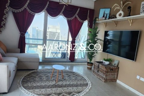 Appartement à Jumeirah Lake Towers, Dubai, 1 chambre, 69.9 m², № 78468 - photo 2