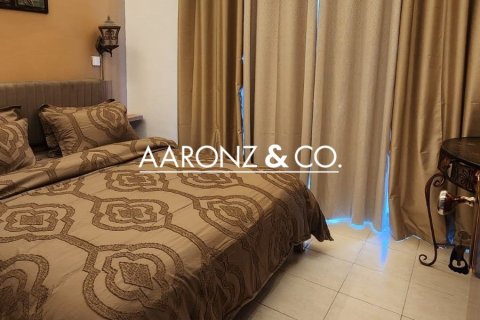 Appartement à Jumeirah Lake Towers, Dubai, 1 chambre, 69.9 m², № 78468 - photo 6