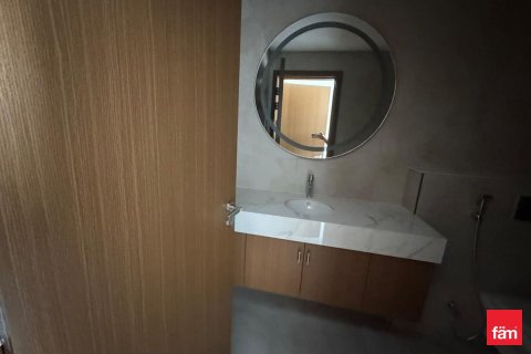 Купить квартиру в Дубай Студио-Сити, Дубай: 2 спальни, 96.2м², № 90311 - фото 13