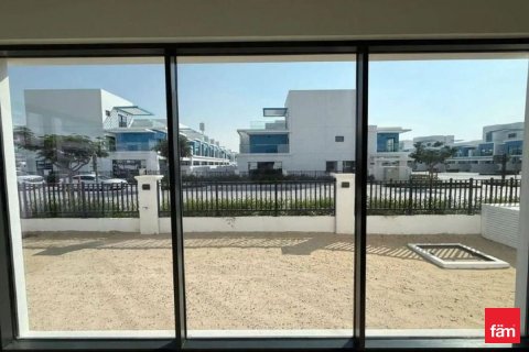 Купить таунхаус в Дубае: 5 спален, 298.8м², № 90309 - фото 3