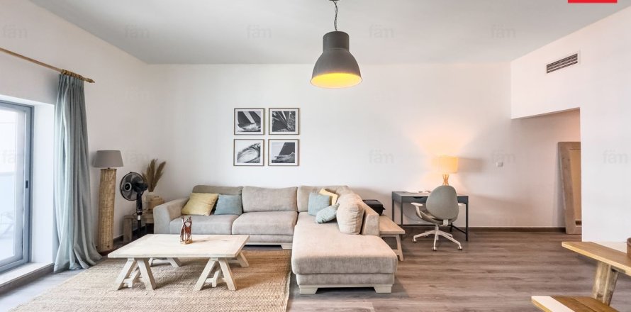 Apartment in Dubai Sports City, Dubai 2 bedrooms, 118.1 sq.m. № 84307