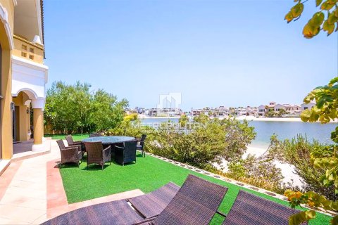 Villa en Garden Homes, Palm Jumeirah, Dubai, 4 dormitorios, 465 m², № 14840 - foto 1