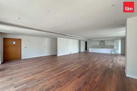 Apartment in Al Wasl, Dubai 4 bedrooms, 392 sq.m. № 55219 - photo 3