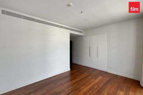Apartment in Al Wasl, Dubai 4 bedrooms, 392 sq.m. № 55219 - photo 18