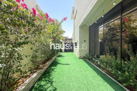 Townhouse in DAMAC Hills (Akoya by DAMAC), Dubai 3 bedrooms, 191 sq.m. № 43955 - photo 2