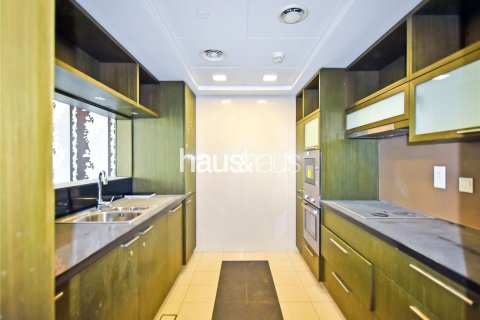 Appartement à The Lofts, Downtown Dubai (Downtown Burj Dubai), Dubai, 2 chambres, 124 m², № 43942 - photo 4