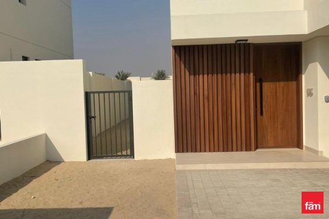 Townhouse in Town Square, Dubai 4 bedrooms, 259.4 sq.m. № 90637 - photo 15