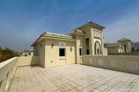 Villa en Al Furjan, Dubai, 4 dormitorios, 689.7 m², № 16651 - foto 11