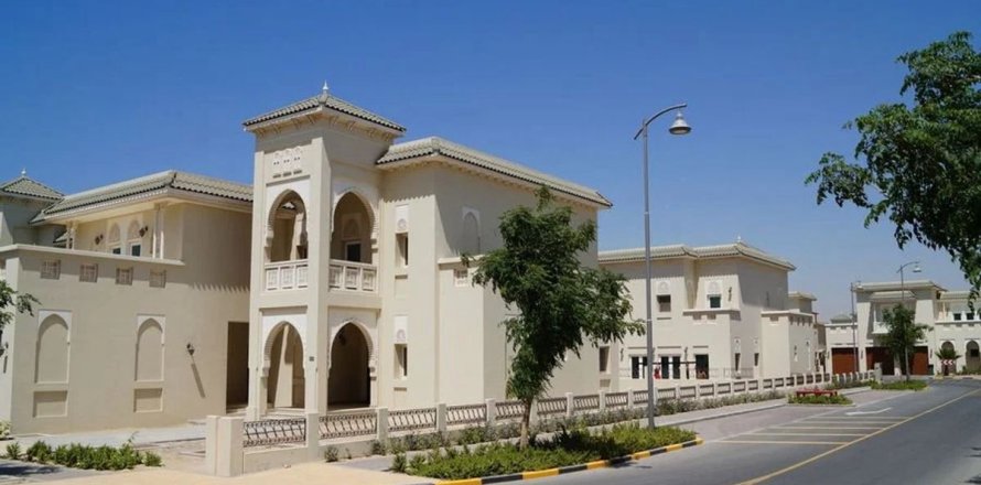 Villa en Al Furjan, Dubai, 4 dormitorios, 689.7 m², № 16651