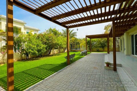 Villa en Al Furjan, Dubai, 4 dormitorios, 689.7 m², № 16651 - foto 13