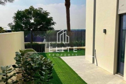 Снять в аренду виллу в Sun, Arabian Ranches 3, Дубай: 4 спальни, № 89644 - фото 9