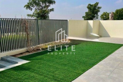 Снять в аренду виллу в Sun, Arabian Ranches 3, Дубай: 4 спальни, № 89644 - фото 10