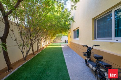 Villa in Dubai 3 bedrooms, 524.2 sq.m. № 89637 - photo 14