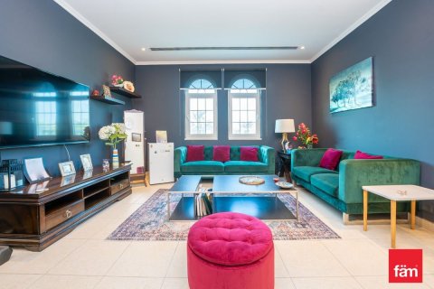 Villa in Dubai 3 bedrooms, 524.2 sq.m. № 89637 - photo 7