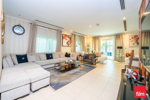 Villa in Dubai 3 bedrooms, 524.2 sq.m. № 89637 - photo 4