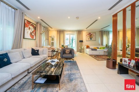 Villa in Dubai 3 bedrooms, 524.2 sq.m. № 89637 - photo 5
