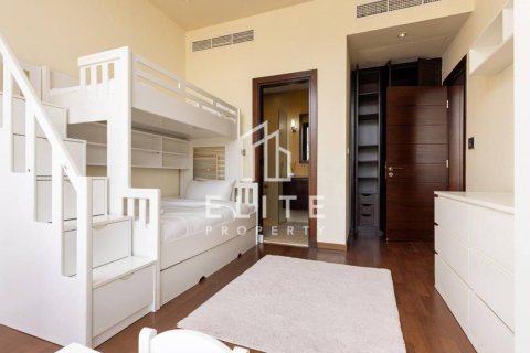 Снять в аренду квартиру в Tiara Residences, Пальма Джумейра, Дубай: 2 спальни, 156м², № 89643 - фото 5