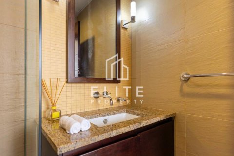 Снять в аренду квартиру в Tiara Residences, Пальма Джумейра, Дубай: 2 спальни, 156м², № 89643 - фото 20