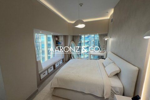 Appartement à Cayan Tower, Dubai Marina, Dubai, 2 chambres, 142 m², № 101343 - photo 9