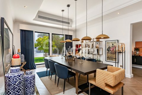 Villa in Jumeirah Islands, Dubai 4 bedrooms, 488 sq.m. № 135283 - photo 20