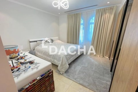 Villa in Legacy, Jumeirah Park, Dubai 3 bedrooms, 297 sq.m. № 111594 - photo 12