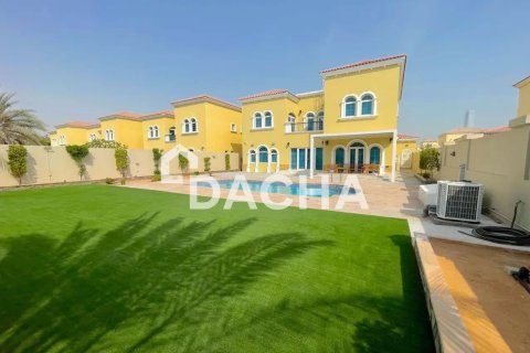 Villa in Legacy, Jumeirah Park, Dubai 3 bedrooms, 297 sq.m. № 111594 - photo 2