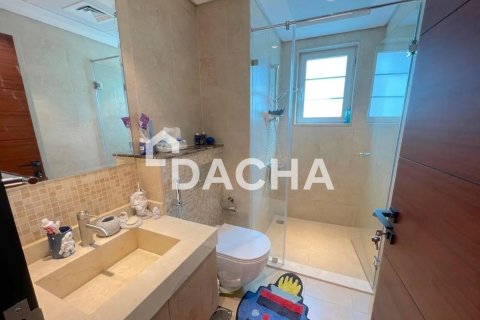 Villa in Legacy, Jumeirah Park, Dubai 3 bedrooms, 297 sq.m. № 111594 - photo 8