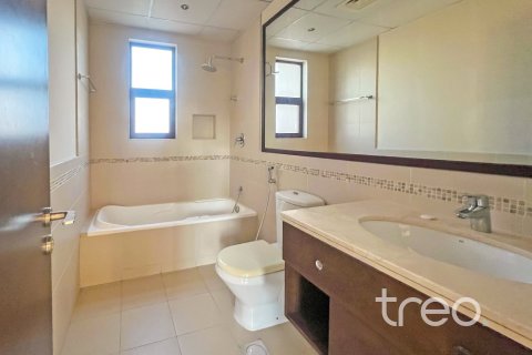 Villa in Mira 2, Reem, Dubai 3 bedrooms, 221.48 sq.m. № 138114 - photo 7