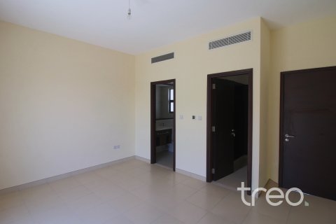 Villa in Mira 2, Reem, Dubai 3 bedrooms, 221.48 sq.m. № 138114 - photo 8