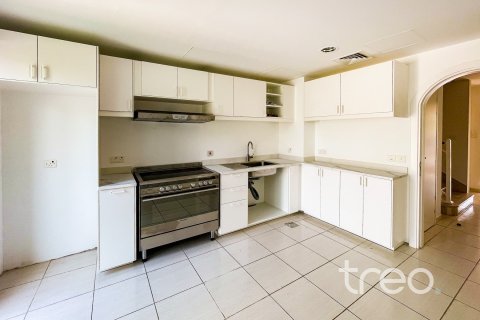 Villa en The Springs, Dubai, 2 dormitorios, 157.01 m², № 138115 - foto 2