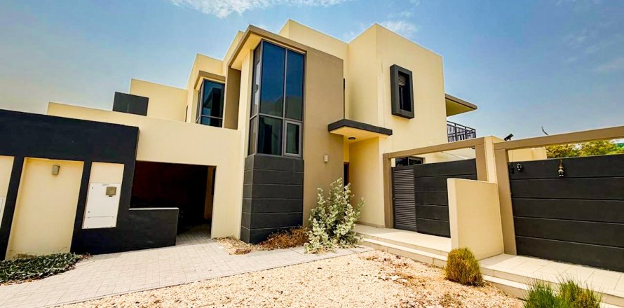 Villa in Dubai Hills Estate, Dubai 4 bedrooms, 228.63 sq.m. № 138103