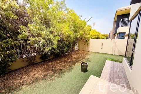 Villa in Dubai Hills Estate, Dubai 4 bedrooms, 228.63 sq.m. № 138103 - photo 2