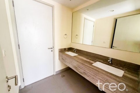 Villa in Dubai Hills Estate, Dubai 4 bedrooms, 228.63 sq.m. № 138103 - photo 6