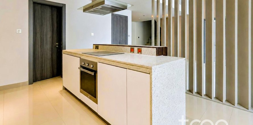 Apartment in Motor City, Dubai 4 bedrooms, 285.21 sq.m. № 138109