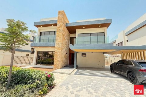 Villa in Dubai 6 bedrooms, 462.6 sq.m. № 137776