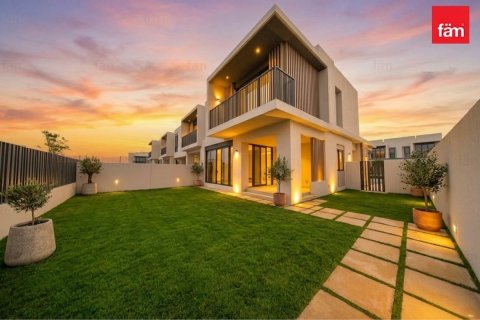Adosado en Jebel Ali, Dubai, 4 dormitorios, 339.6 m², № 137760