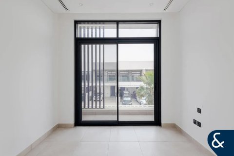 Villa in Jumeirah Luxury, Jumeirah Golf Estates, Dubai 3 bedrooms, 178 sq.m. № 76658 - photo 7