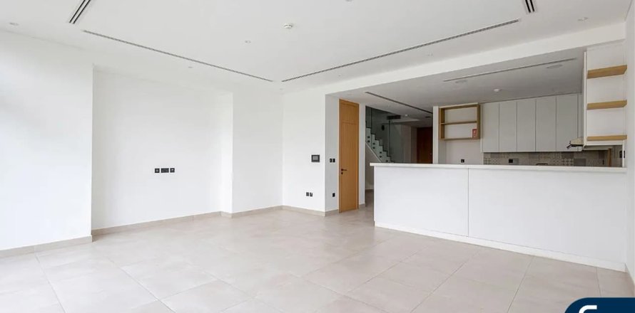 Villa in Jumeirah Luxury, Jumeirah Golf Estates, Dubai 3 bedrooms, 178 sq.m. № 76658