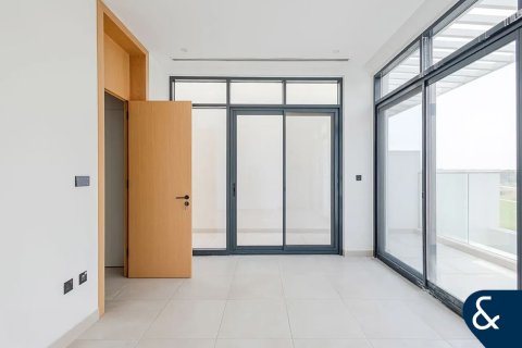 Villa in Jumeirah Luxury, Jumeirah Golf Estates, Dubai 3 bedrooms, 178 sq.m. № 76658 - photo 4