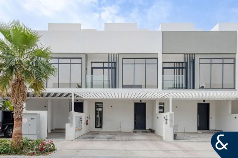 Villa in Jumeirah Luxury, Jumeirah Golf Estates, Dubai 3 bedrooms, 178 sq.m. № 76658 - photo 2