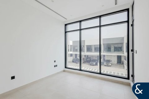 Villa in Jumeirah Luxury, Jumeirah Golf Estates, Dubai 3 bedrooms, 178 sq.m. № 76658 - photo 8