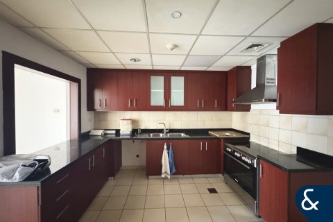 Apartment in Rimal 5, Jumeirah Beach Residence, Dubai 3 bedrooms, 179 sq.m. № 76660 - photo 17