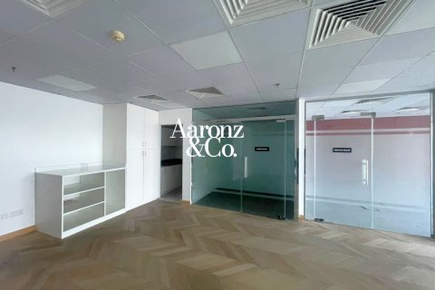Снять в аренду офис в Бизнес-Бэе, Дубай: 92м², № 112618 - фото 7