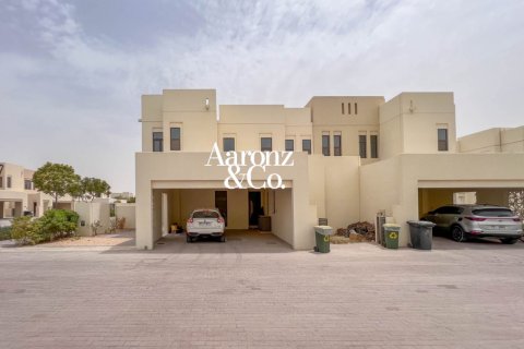 Снять в аренду таунхаус в Mira Oasis 2, Рим, Дубай: 4 спальни, 343м², № 112615 - фото 3