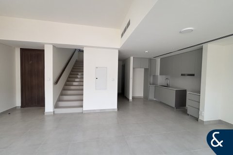 Купить виллу в The Valley, Дубай: 3 спальни, 178м², № 75060 - фото 16