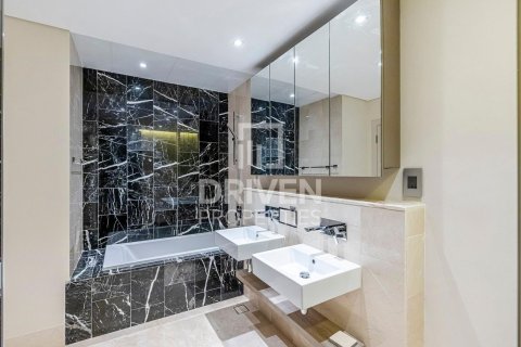 Apartment in The Crescent, Palm Jumeirah, Dubai 2 bedrooms, 139 sq.m. № 20205 - photo 11