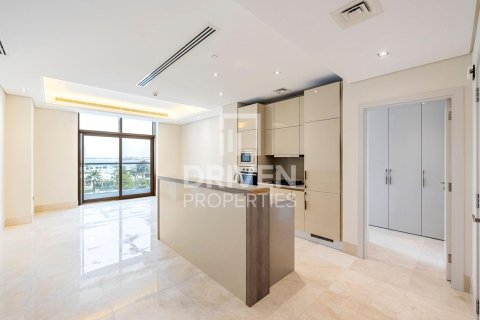 Apartment in The Crescent, Palm Jumeirah, Dubai 2 bedrooms, 139 sq.m. № 20205 - photo 2